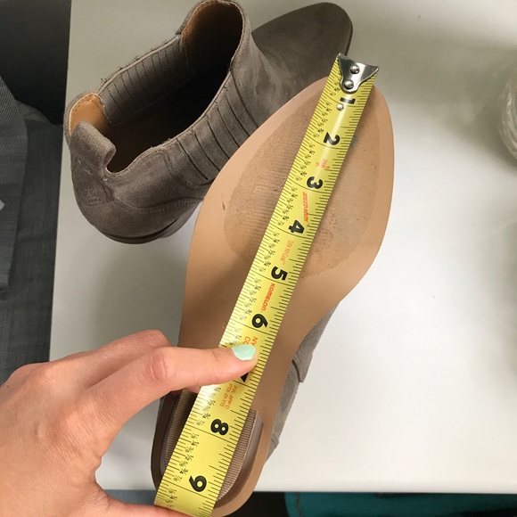 NINE WEST SUADE GREY CHUNKY HEEL BOOTIES! - Picture 4 of 11